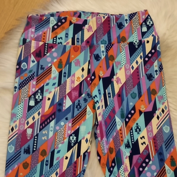 Disney LLR Its a Small World Legging-Purple & Orange Mix-#1441 - Picture 2 of 9